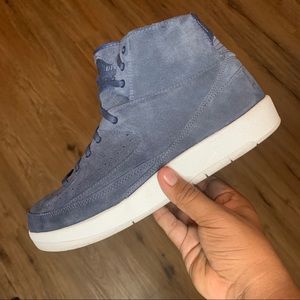 Air Jordan 2 Retro Decon Thunder Blue